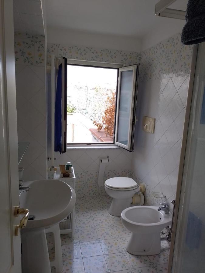 Uno Sguardo Sui Tetti Apartment Naples Exterior photo